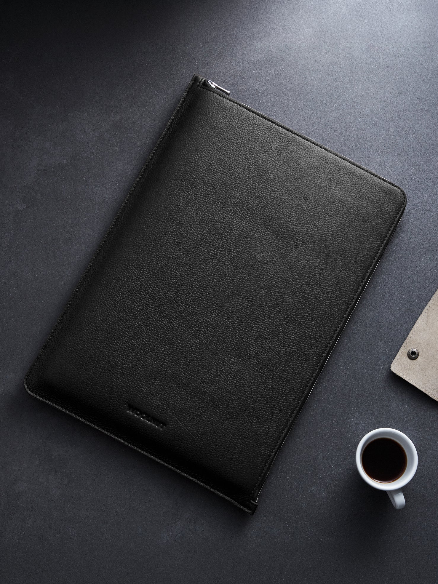 Woolnut Leather Folio for 15" MacBook - Black