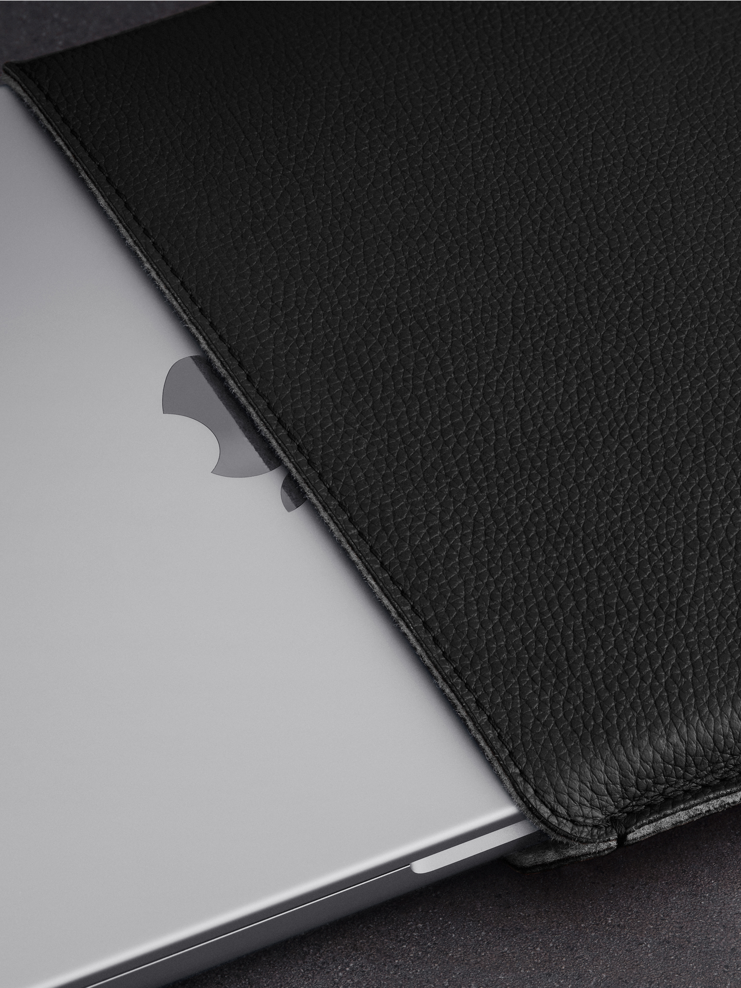 Woolnut Leather Sleeve for 15" MacBook Air - Black