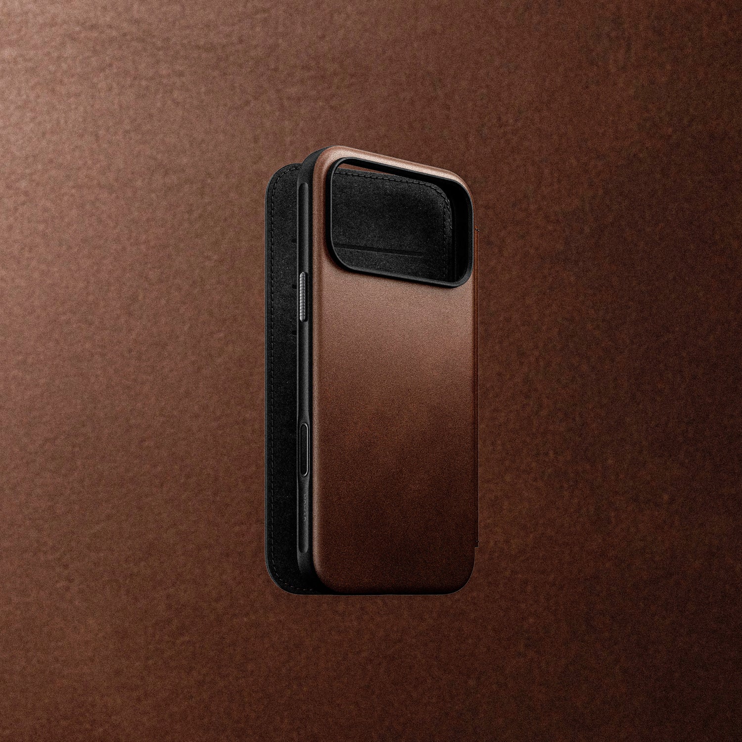 Nomad Modern Folio - Nomad Leather - iPhone 17 Pro Max - Brown