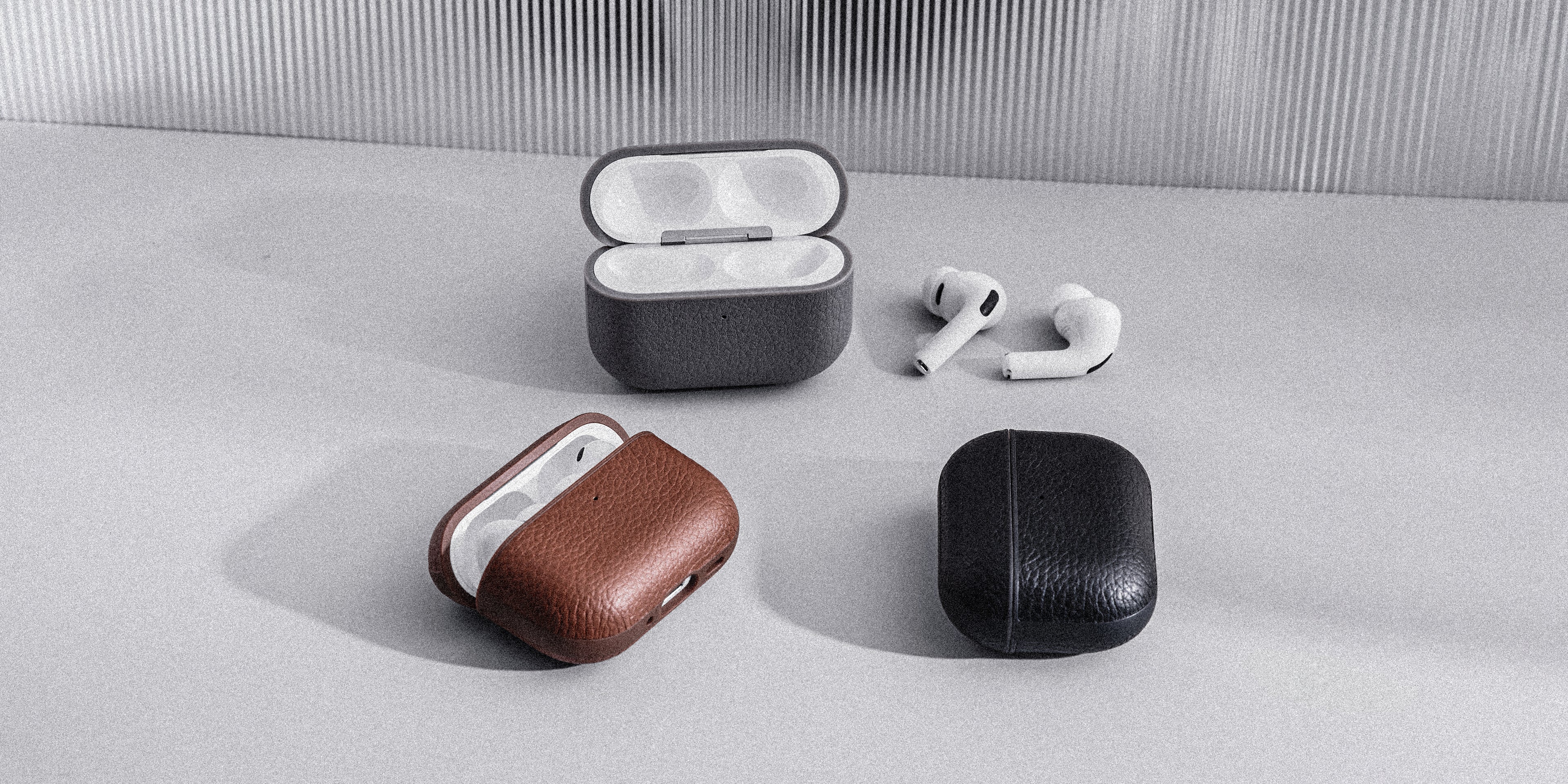 Woolnut Leather Case for AirPods Pro 3 - Black